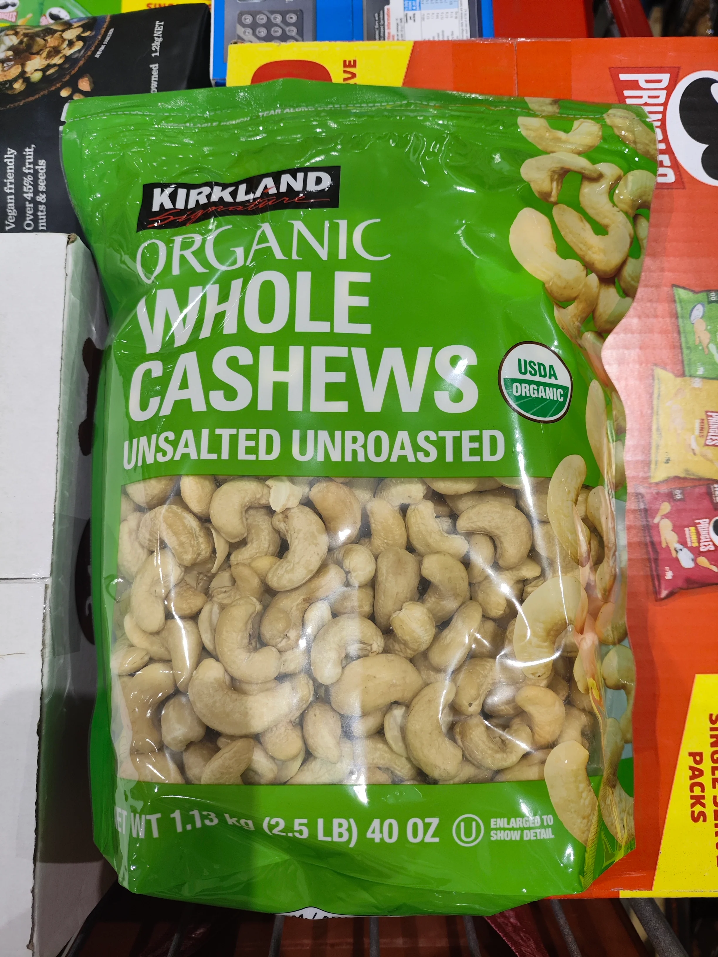KIRKLAND SIGNATURE ORGANIC CASHEWS 1.13KG - Image 2