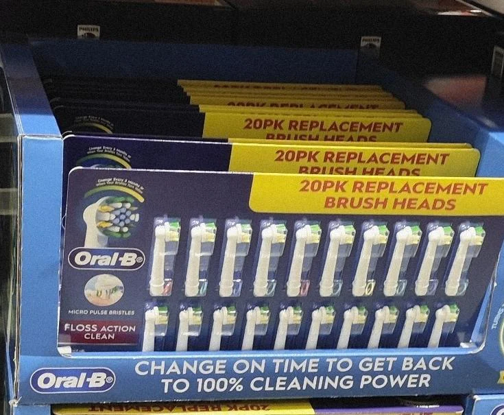 Oral-B Floss Action Clean Brush Head Refills 20 PK - Image 2